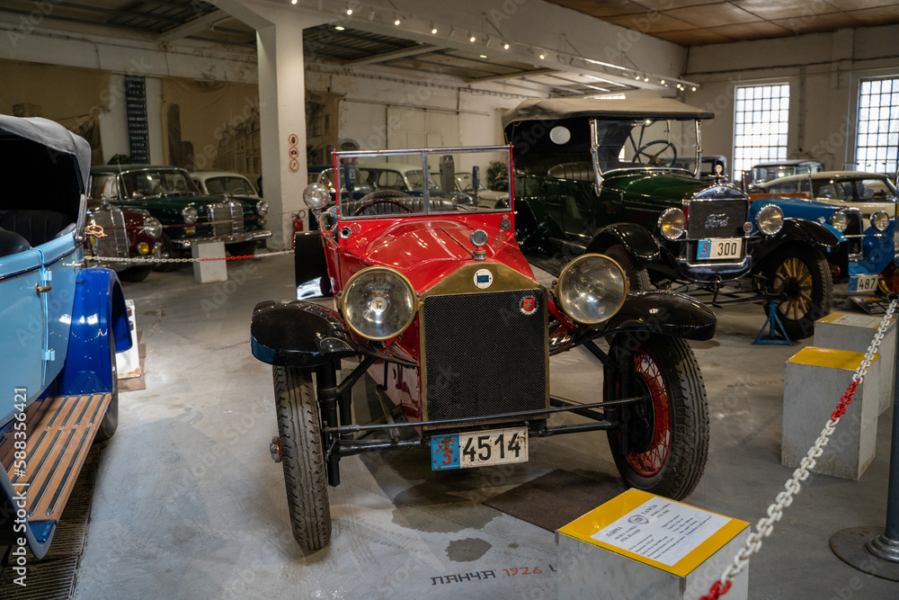 Foto de Serbian Automobile Museum. Vintage cars from the exceptional
