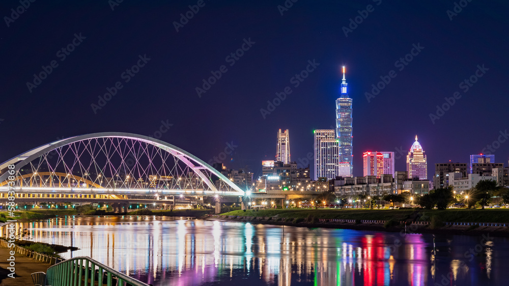 Fototapeta premium tourist attractions in the city park of taiwan, Asia business concept image, panoramic modern cityscape building in taiwan.