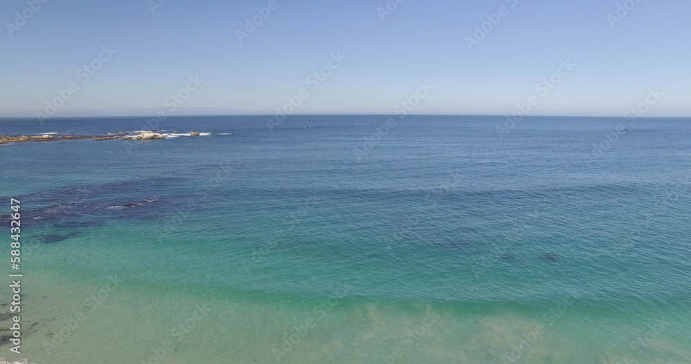 Obraz premium Idyllic view of sea