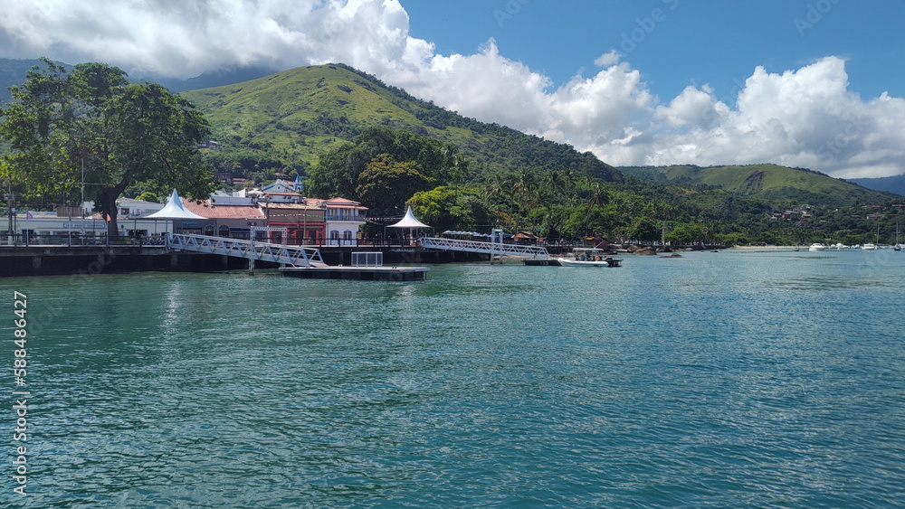 view of Ilha das Cabras in Ilhabela speedboat tour view of Ilha das Cabras in Ilhabela speedboat tour