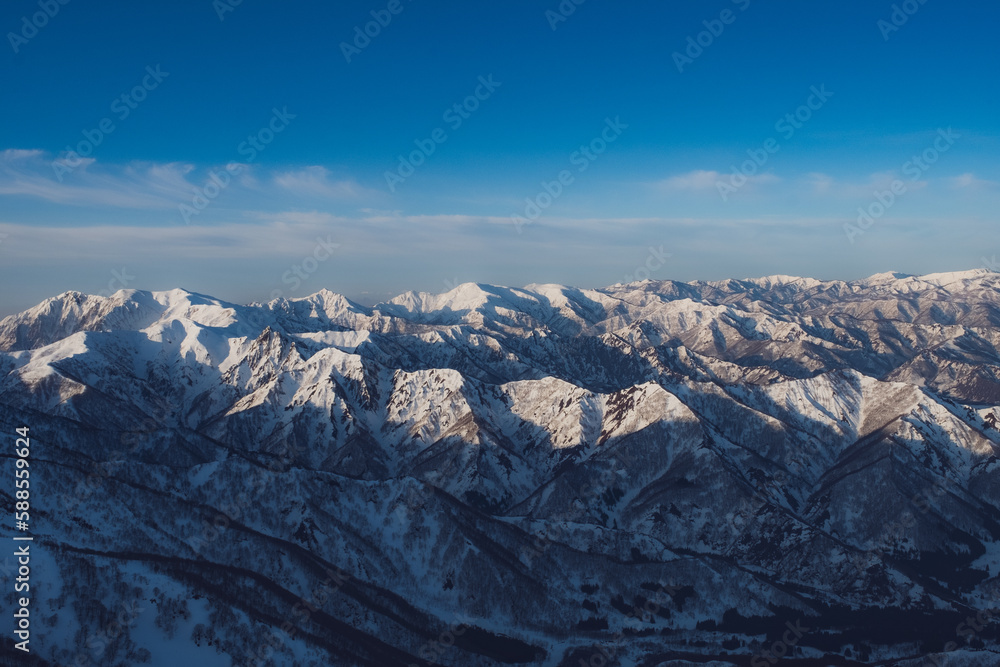 朝の冬山 朝の冬山