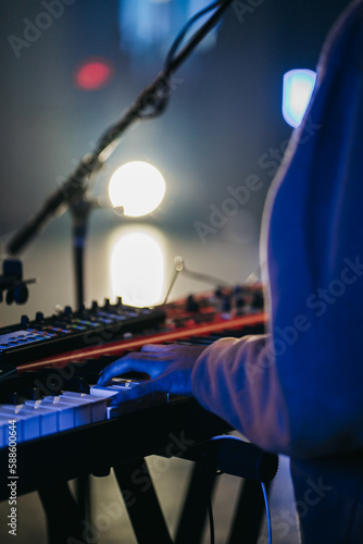worship keyboard player