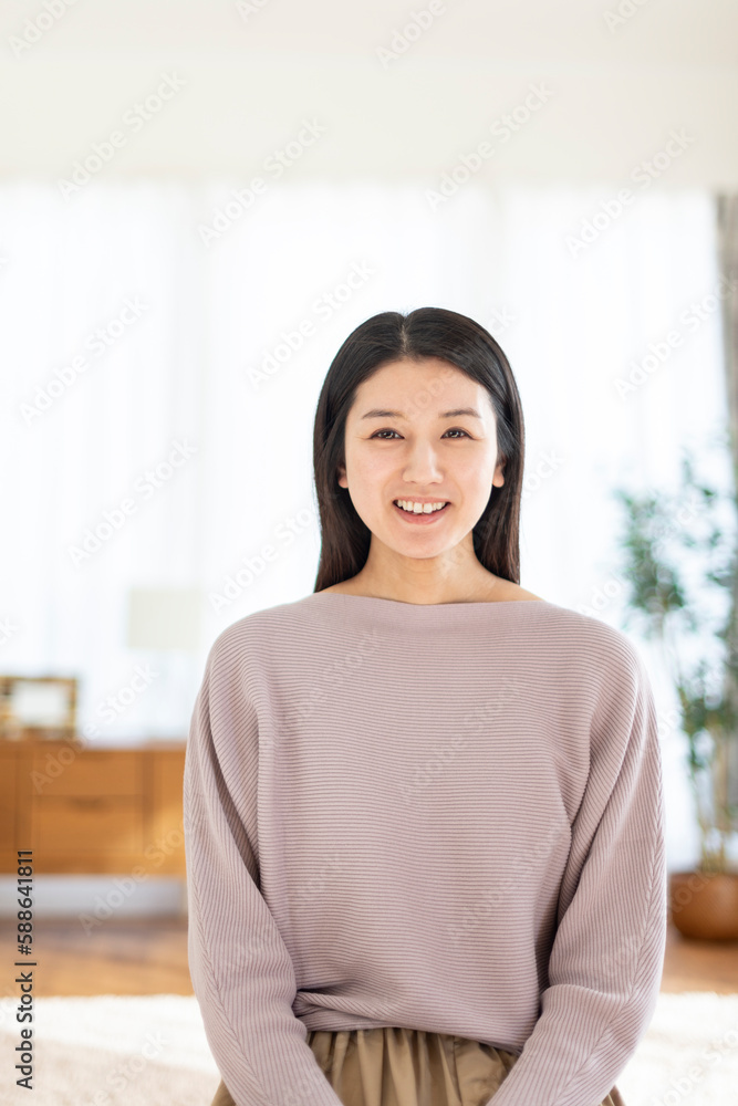 微笑む女性のポートレート 微笑む女性のポートレート