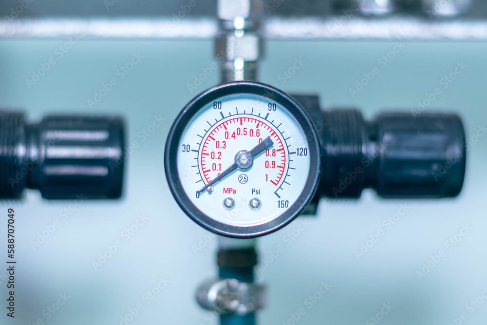 Φωτογραφία Pressure gauge on a gas regulator in a laboratory analytical equipment
