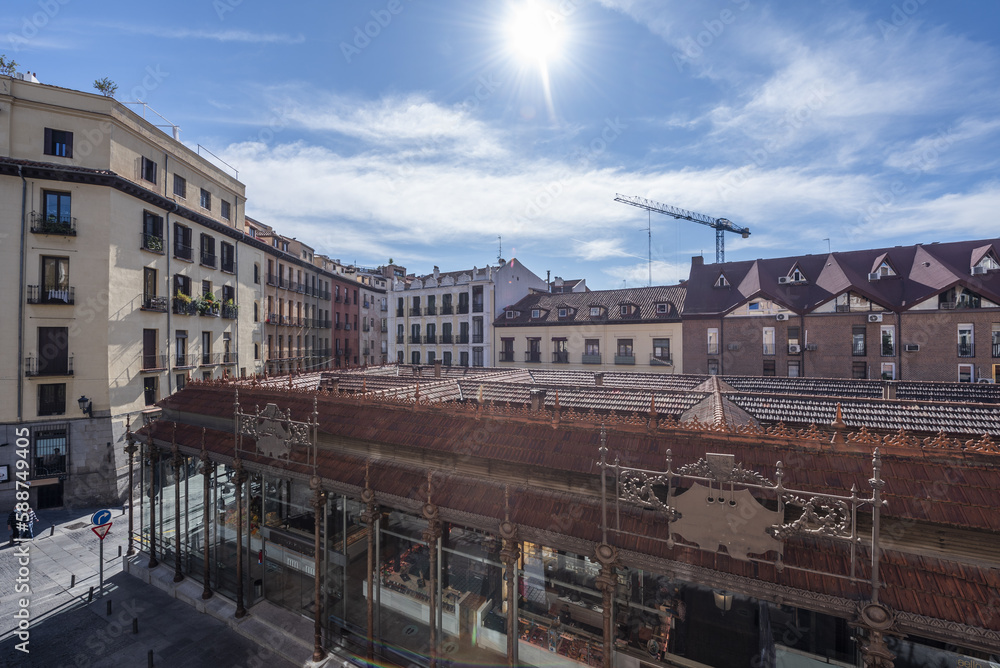 Obraz premium Facades of an old food market in the center of Madrid