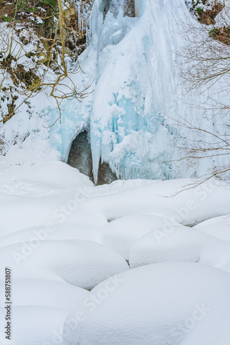 Iwate | Nanataki Frozen Falls in Hachimantai photo