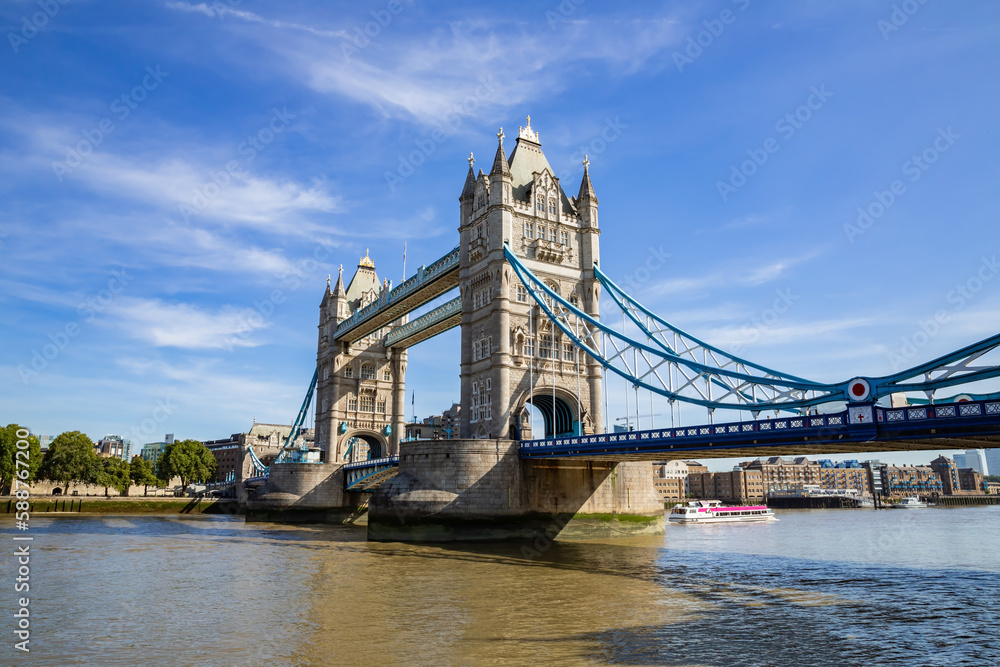 Fototapeta premium Tower bridge in London