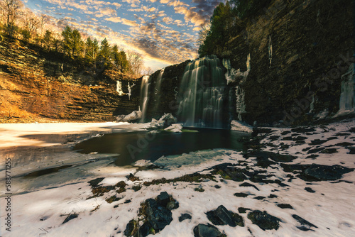 Located on the shores of Lake Ontario, Oswego, New York, boasts picturesque landscapes with breathtaking sunsets, pristine beaches, and scenic trails. This collection of landscape photography captures