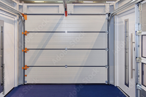 Obraz na płótnie Segmented Garage Doors Interior View w salonie
