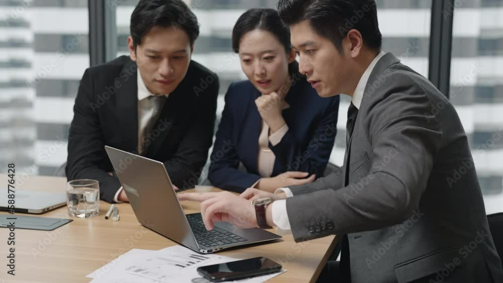 Confident business people having a meeting,4K Confident business people having a meeting,4K