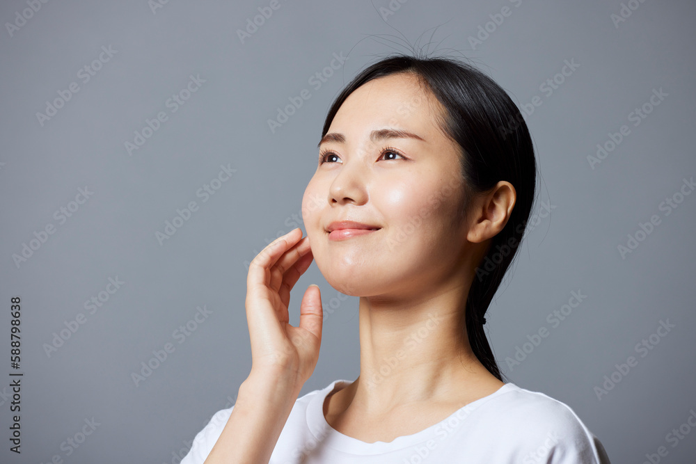 若い日本人女性の美容イメージ 若い日本人女性の美容イメージ