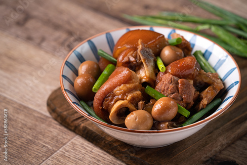 Taiwanese traditional food pork knuckle in a bowl