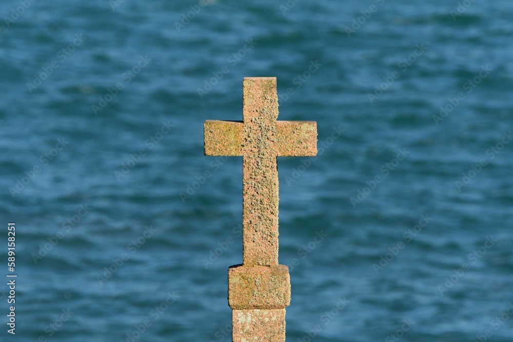 Croix de granit à Ploumanac'h en Bretagne - France