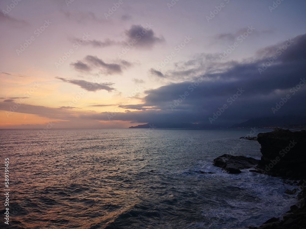 Naklejka premium sunset over the sea