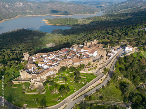 hermoso castillo de Castellar de la Frontera en la provincia de C  diz  Espa  a