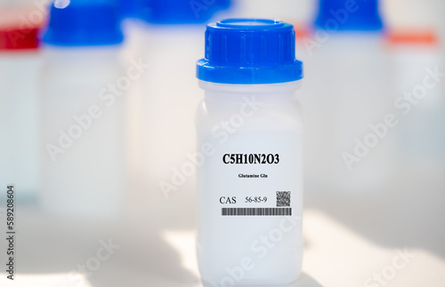 C5H10N2O3 glutamine Gln CAS 56-85-9 chemical substance in white plastic laboratory packaging