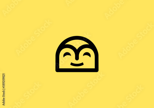 Simple smart Cute smile icon