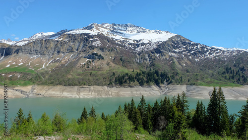 Alpen in Frankreich - Route des Grandes Alpes mit Stausee Lac de Roselend