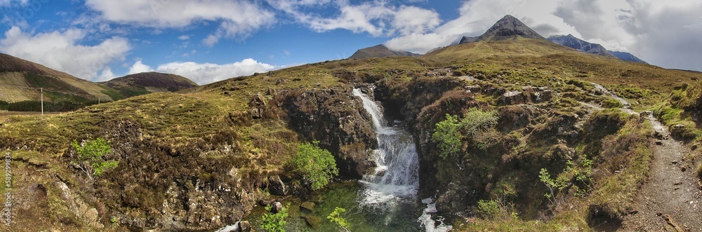 Obraz premium Glen Brittle Waterfalls