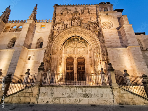 Aranda de Duero church facade view, Spanish landmark photo