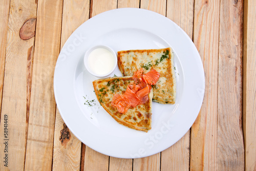crepes with salmon