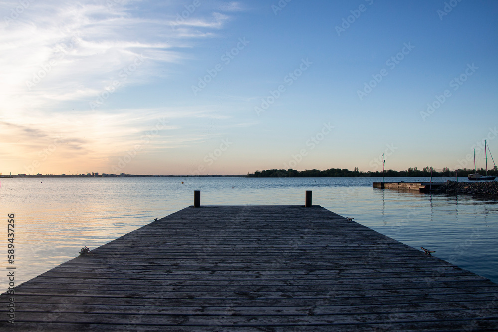 Fototapeta premium Pier in the sunset
