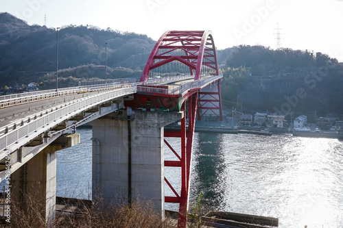 晴れ渡った音戸の瀬戸　海を渡る第二音戸大橋（広島県呉市） photo