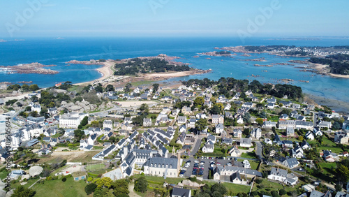 France - Bretagne - Trégastel - Cote de Granit Rose - Vue aérienne drone