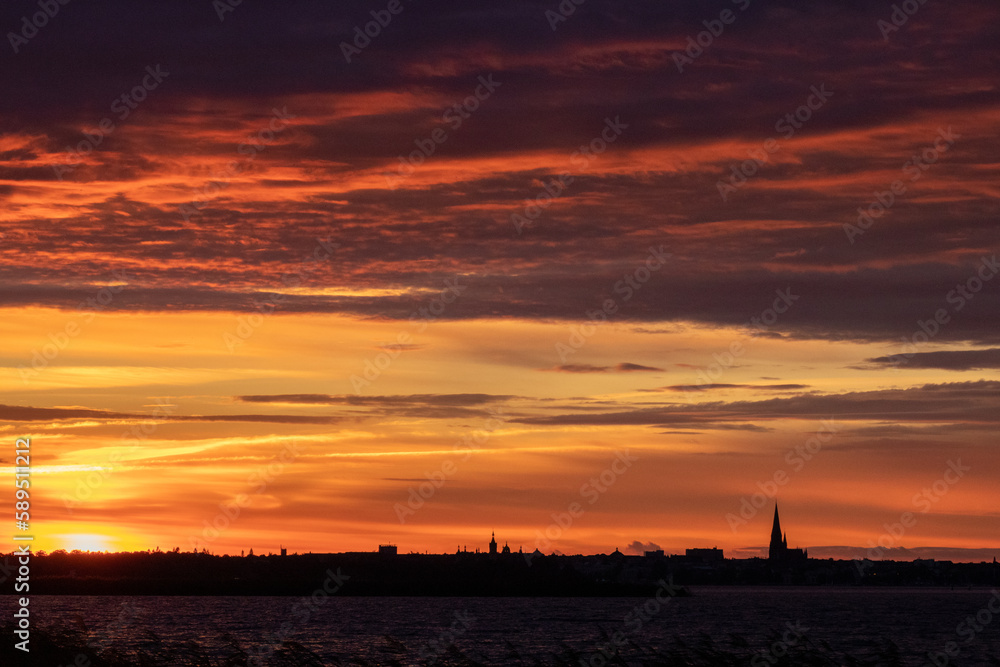 Sonnenuntergang über Schwerin, Blick über den Schweriner See von Raben Steinfeld aus Sonnenuntergang über Schwerin, Blick über den Schweriner See von Raben Steinfeld aus