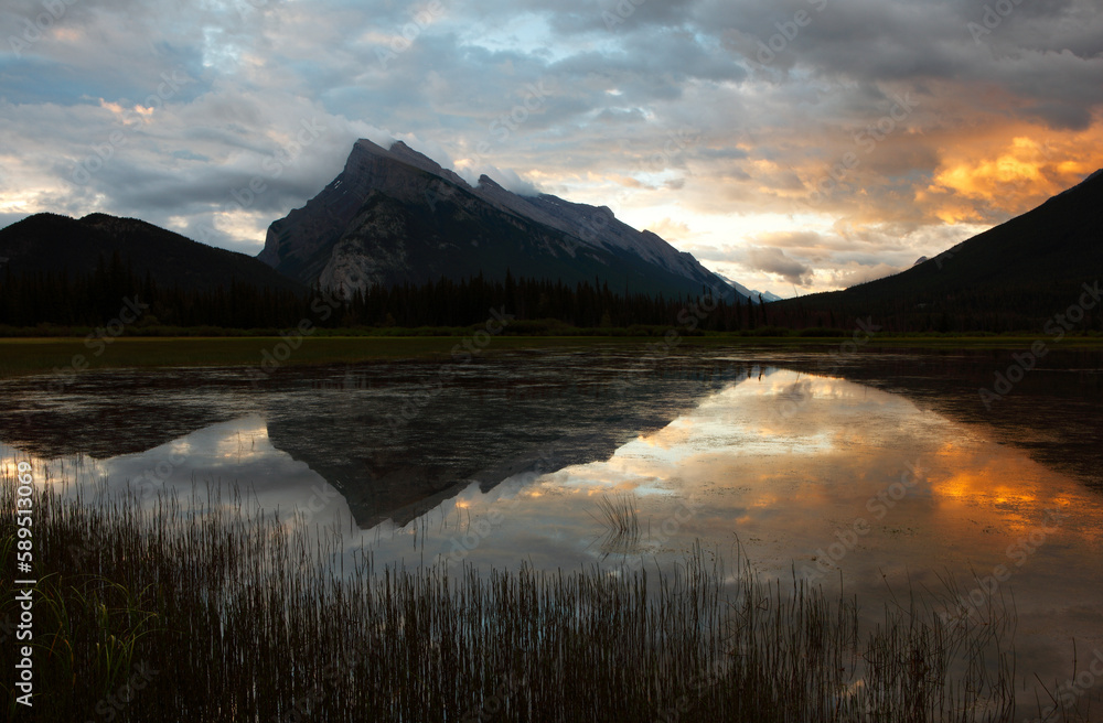 Mount Rundle and Vermillion Lakes, Banff National Park, UNESCO World ...