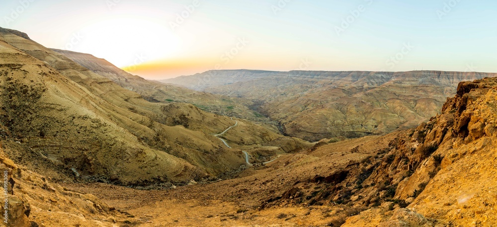  وادي وسد الموجب - الكرك - الاردن 
Al- mowjeb valley and dam in alkarak city - Jordan