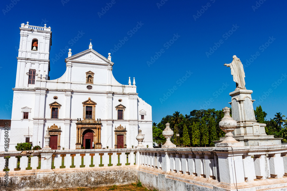 Fototapeta premium Exterior of the Sé Catedral de Santa Catarina in Goa Velha, Panjim, Goa, India, Asia