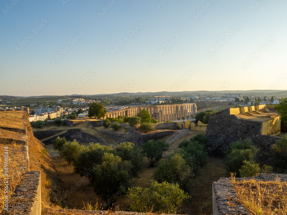 Fototapeta premium Amoreira Aqueduct seen from Elvas city walls