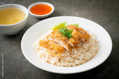 Steamed Rice with Fried Chicken or Hainanese Chicken Rice