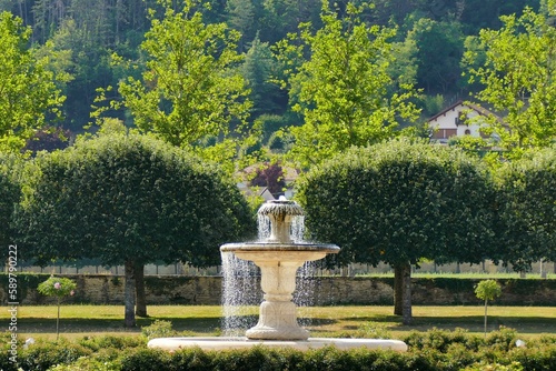 Une fontaine dans le parc du château d’Ancy le Franc