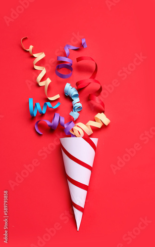 Colorful party streamers bu...