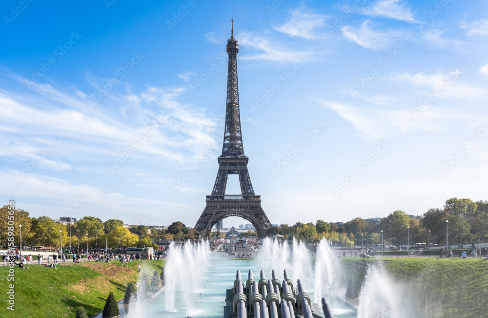 Obraz premium Eiffel Tower in Paris