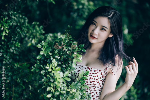 Fototapeta Naklejka Na Ścianę i Meble -  portrait of an asian girl in spring