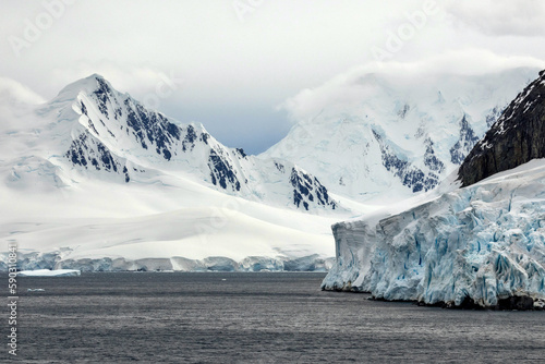 Sailing around the bend of Neumayer Channel in Antarctica © Kaitlind