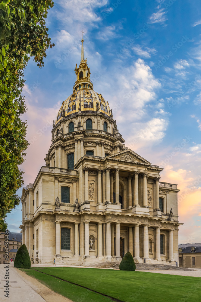 Les Invalides (National Residence of the Invalids) in Paris, France.