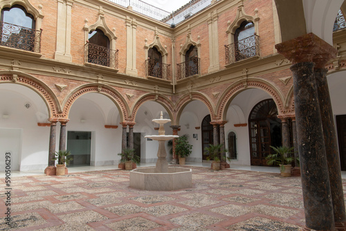 patio palacio condes de santa ana