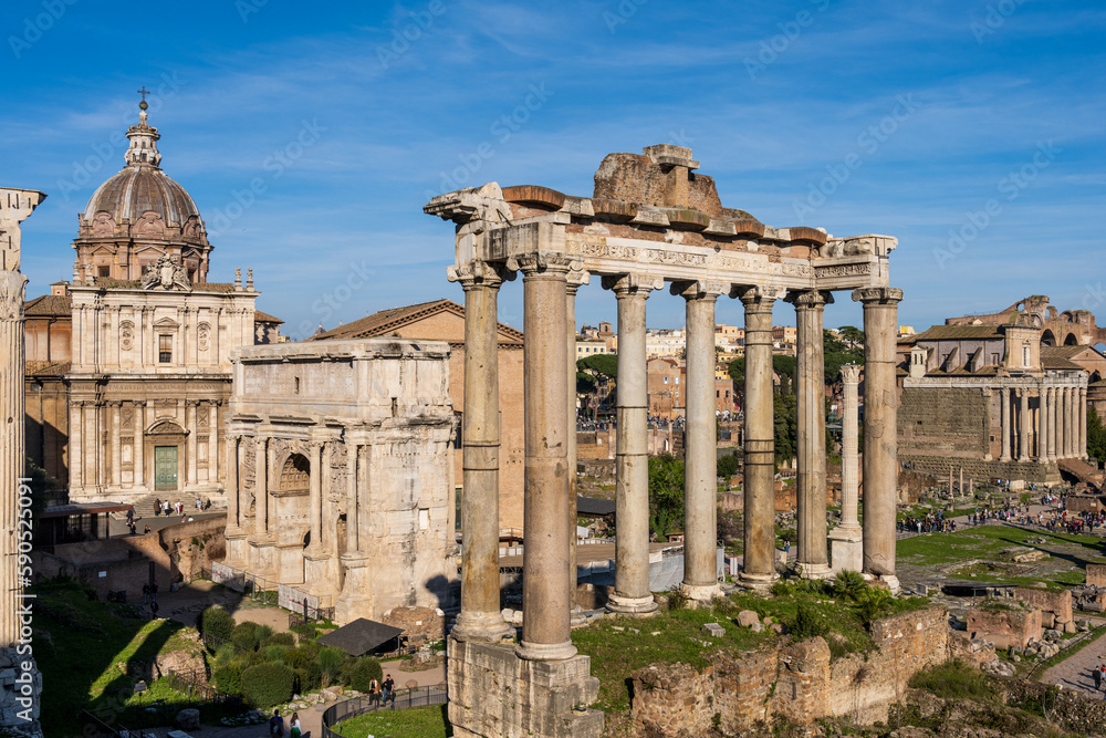 Rom, Italien, Apr. 2023 Die Ausgrabungsstätte Forum Romanum das ehemalige Machtzentrum des Römischen Imperiums