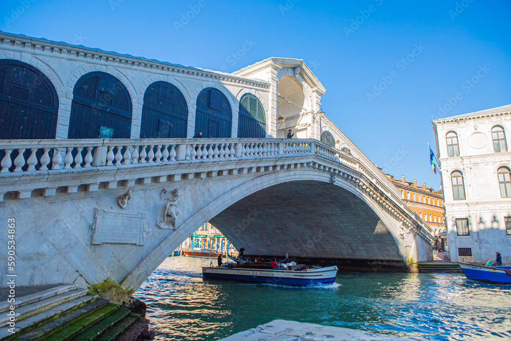 rialto bridge city