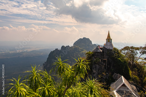 Wat Phutthabat Sutthawat, hilltop temple and stupa