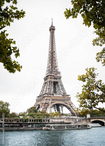 Eiffel Tower © Giancarlo