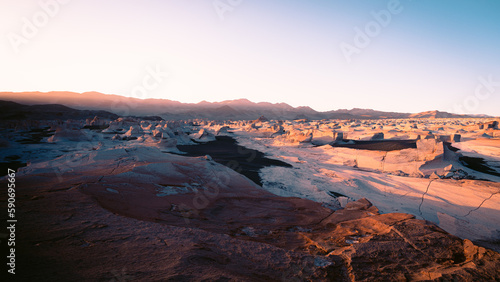 Amanecer en el Campo de Piedra Pomez