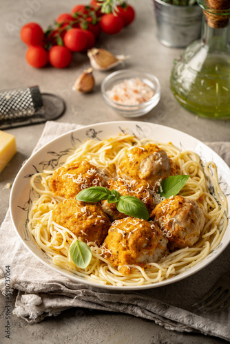 Spaghetti pasta with meatballs