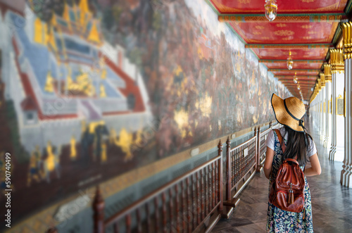Schilderij op canvas Asian woman traveller take a photo and travel in Bangkok grand palace and wat ph