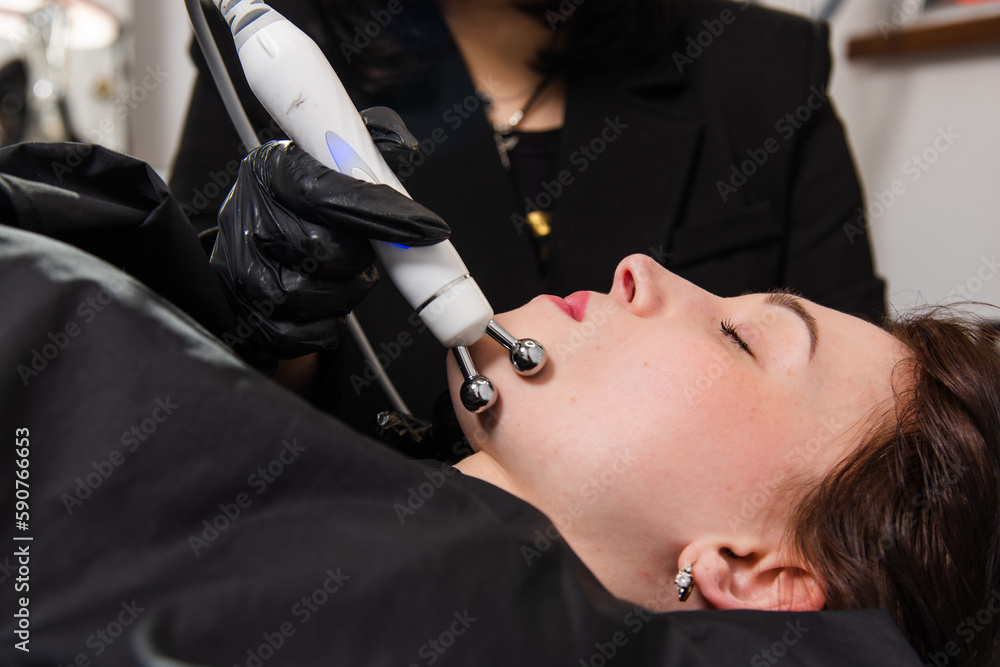 Eyebrow and lip correction procedures for facial rejuvenation in the beauty salon Eyebrow and lip correction procedures for facial rejuvenation in the beauty salon