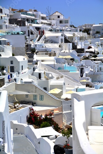 Ensemble de petites maisons blanches empilées, architecture typique de Santorin en été, Fira, Santorin, Grèce, Europe 2
